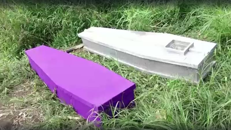 Video thumbnail for Dozens still missing in Uganda river boat accident as search resumes