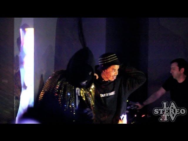 Video thumbnail for CAPTAIN MURPHY X EARL SWEATSHIRT Live "Between Friends"