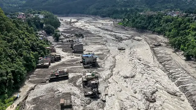 Video thumbnail for Nepal floods kill at least 273, more than 1,300 still missing