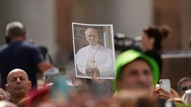 'Video thumbnail for Catholic faithful gather in St Peter's square to celebrate 70th birthday of Pope Leo XIV'