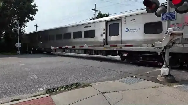 Video thumbnail for MTA plans to eliminate three busy LIRR grade crossings after receiving $7.5 million federal grant