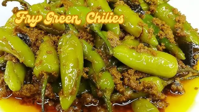Video thumbnail for Fry Green Chilies or Talli Hoi Mirchain Recipe