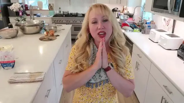 'Video thumbnail for MASSIVE LARGE FAMILY FREEZER MEALS (720p 25fps)'