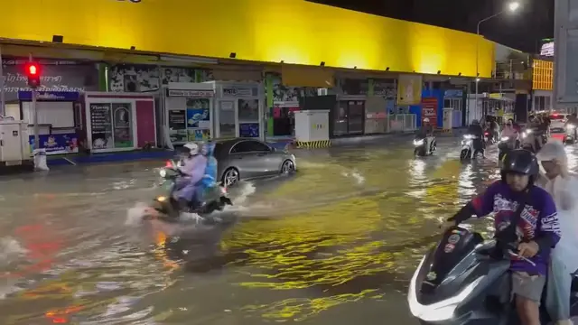 Video thumbnail for Thailand: Heavy Rain Brings Widespread Flooding Across Several Regions.