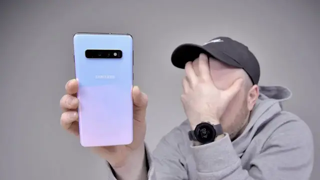 Video thumbnail for I'm Switching To The Galaxy S10...