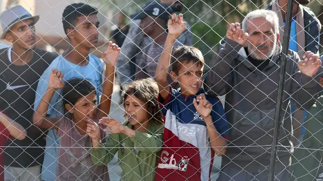 'Video thumbnail for Gaza ceasefire fears as Israel limits aid trucks to half the agreed number'