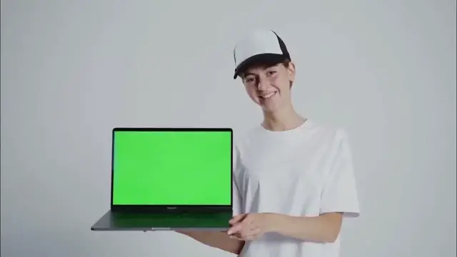 Video thumbnail for Laptop display in green screen