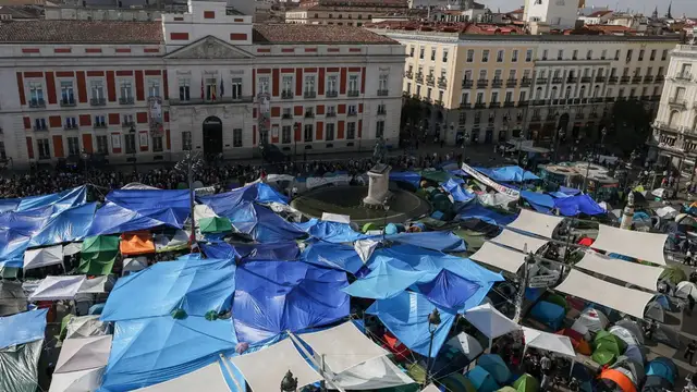 Video thumbnail for Spain's housing crisis: Pensioner allowed home as govt approves new measures