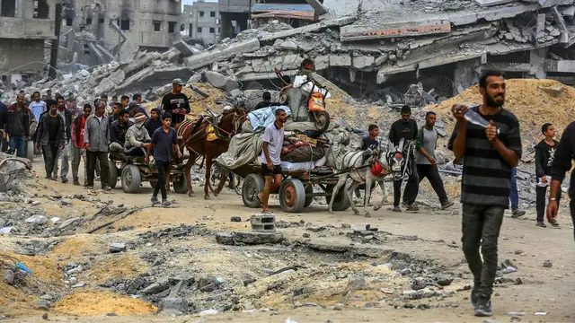 'Video thumbnail for Exhausted Palestinians witness massive destruction upon returning to northern Gaza'