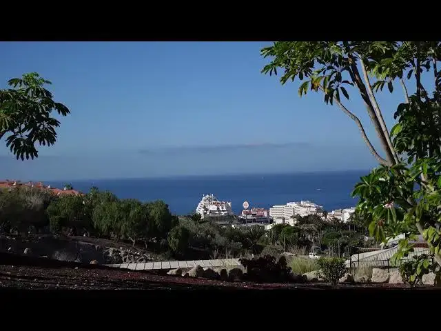 Video thumbnail for City with ocean