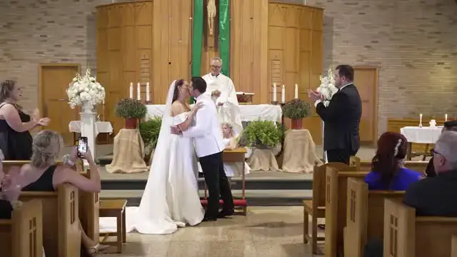 Video thumbnail for Flower Girl Doesn't Approve Of Couple's First Kiss On Altar | Happily TV