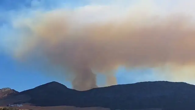 Video thumbnail for US: Winds Escalate Utah’s Stookey Fire to 4,000 Acres.