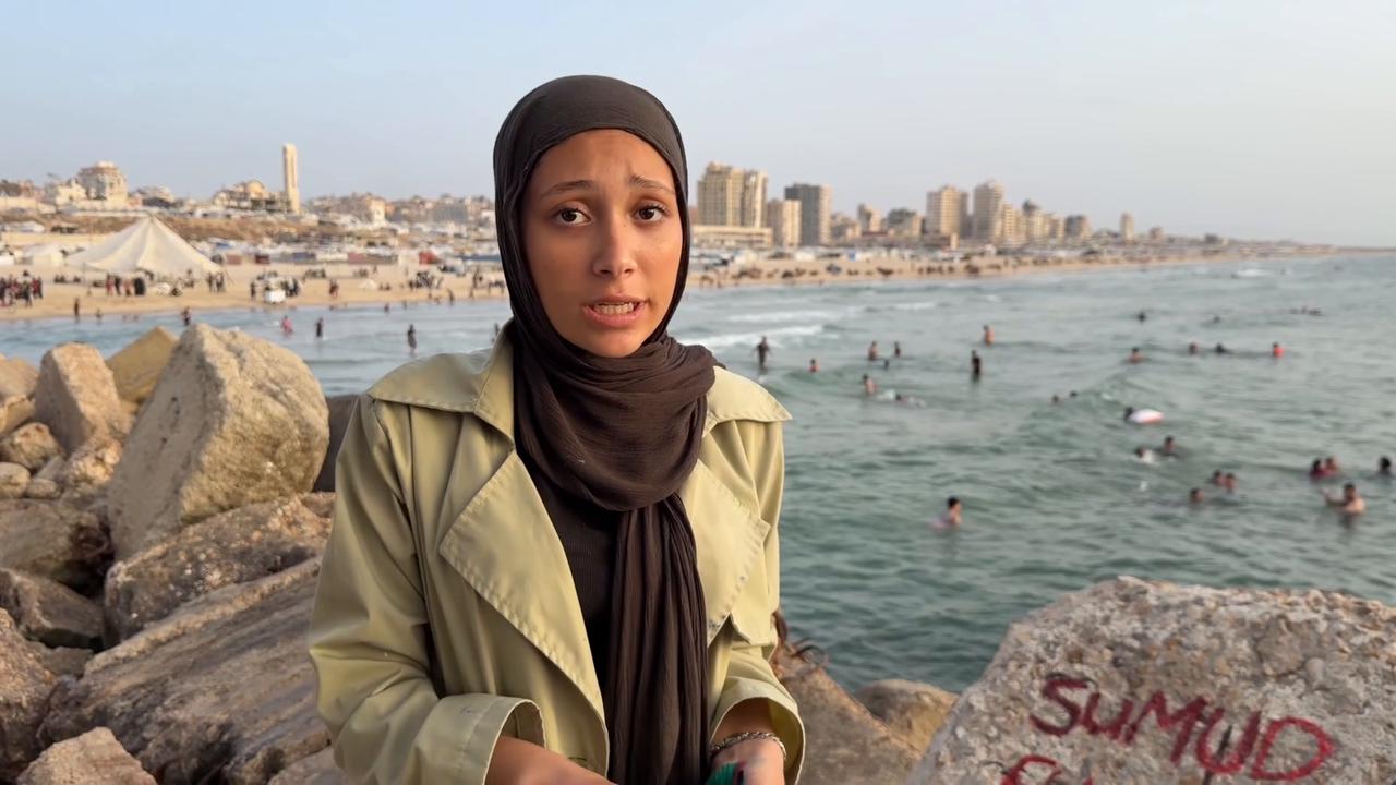Video thumbnail for Gaza artists paint rock artwork in support of Global Sumud Flotilla.