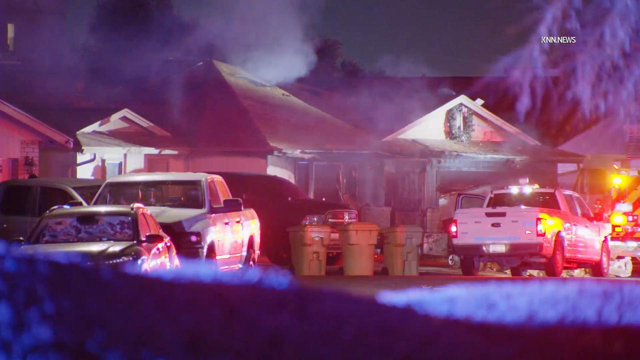 Video thumbnail for US, Phoenix: Glendale 1st Alarm House Fire With Injuries.