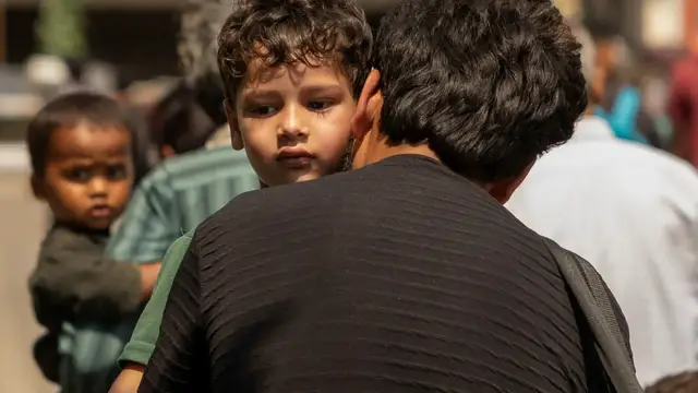 Video thumbnail for Afghan migrants in Pakistan: Authorities launch new deportation campaign