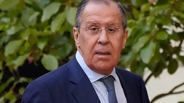 Video thumbnail for Russia offers Mozambique help to eliminate 'terrorist threat'