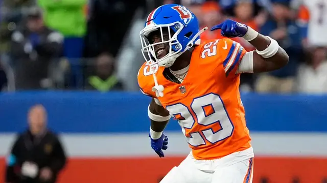 Video thumbnail for Ja'Quan McMillon Talks About 17-14 in Thursday Night Slugfest