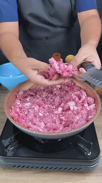 'Video thumbnail for I'll teach you how to make a delicious recipe with sausages'