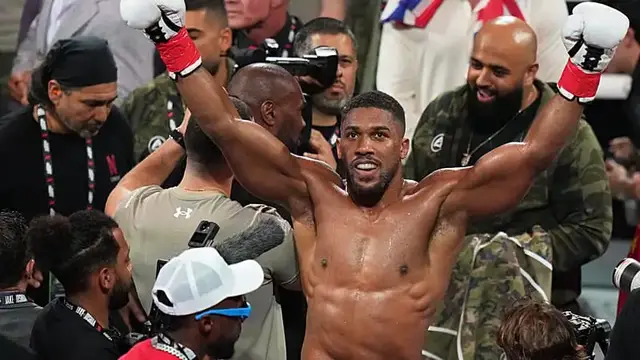 Video thumbnail for Anthony Joshua involved in Nigeria road crash that kills two