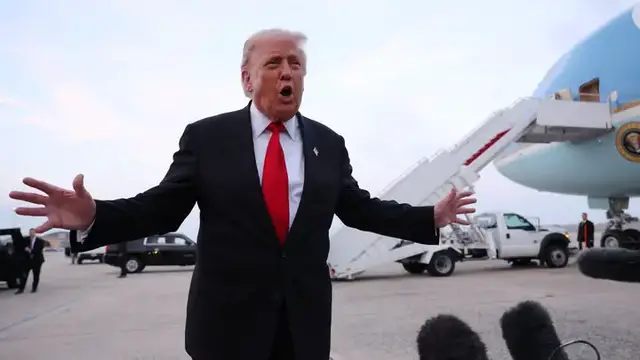 Video thumbnail for Palm Beach Airport To Bear Trump’s Name