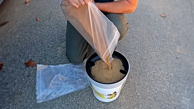 'Video thumbnail for I bought 25 LBs Gold Panning Paydirt "NUGGET RESERVE ELITE"'