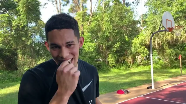 'Video thumbnail for INSANE Dunk Session On A 10 Foot Outdoor Rim!!! I Would WIN The NBA Dunk Contest!!'