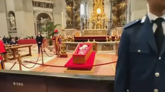 Video thumbnail for Thousands line up to pay respects to Pope Francis