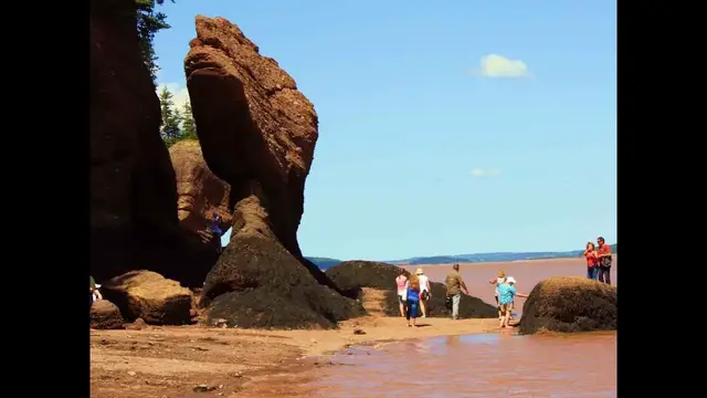 Video thumbnail for Hopewell Rocks in New Brunswick