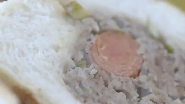 'Video thumbnail for Hamburger   Hot Dog _ _Meal in a Sandwich_ from the 1970s _ Revive or Archive(720P_HD)'