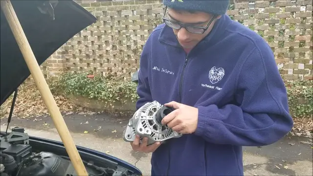 Video thumbnail for BMW E36 318i Alternator Replacement