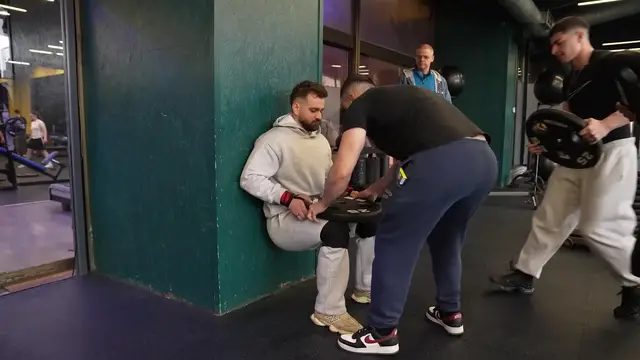 Video thumbnail for Heaviest Samson's Chair Static Wall Sit