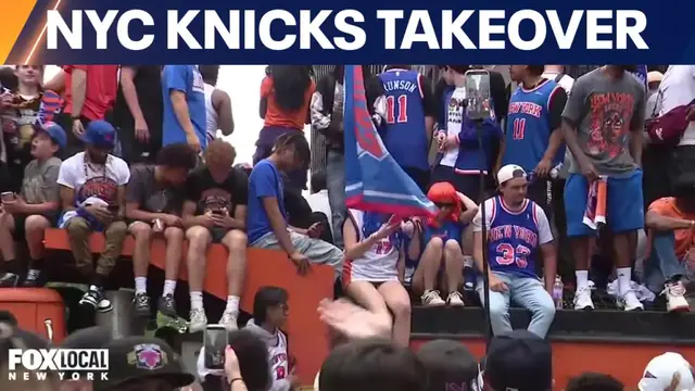 Video thumbnail for Knicks fans pack Canyon of Heroes for championship parade