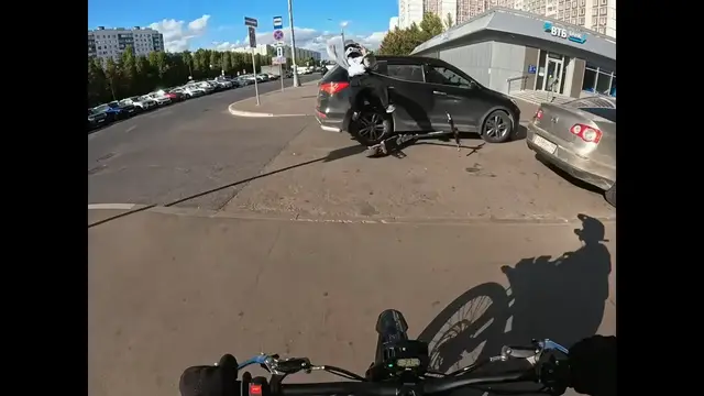 Video thumbnail for E-scooter rider hits SUV turning at intersection in Russia