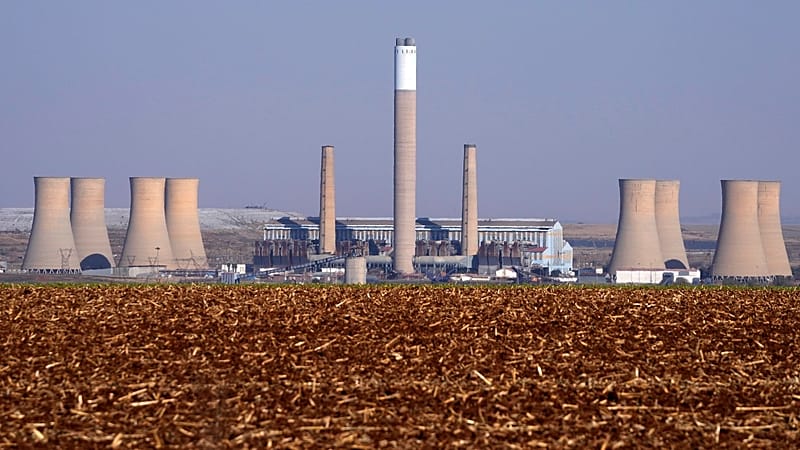 Video thumbnail for South Africa coal phase-out delay could cause 32,000 deaths: report