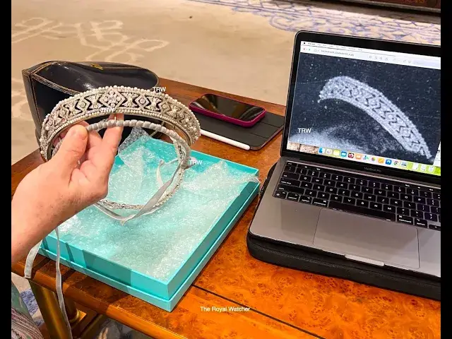 Video thumbnail for World Exclusive: Queen Mary's lost Diamond Lozenge Bandeau is in Malaysia