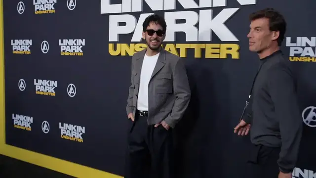Video thumbnail for CA: LINKIN PARK: UNSHATTER Los Angeles Premiere - Arrivals 5.
