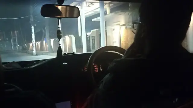 Video thumbnail for Friends that travel together, stay together