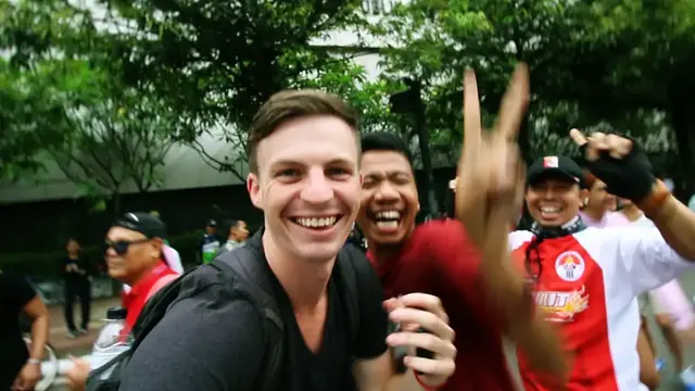 Video thumbnail for CAR FREE DAY JAKARTA (Dancing In The Streets!) - Indonesia Vlog