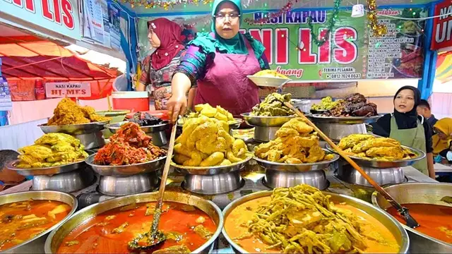 'Video thumbnail for INDONESIAN STREET FOOD - Bukittinggi's BEST Street Food Guide! CRAZY Minang Food in West Sumatra!'