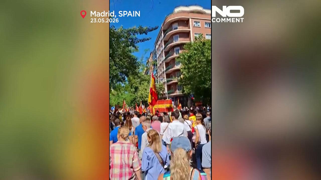 Video thumbnail for Thousands rally in Madrid demanding Spanish PM Pedro Sánchez resign