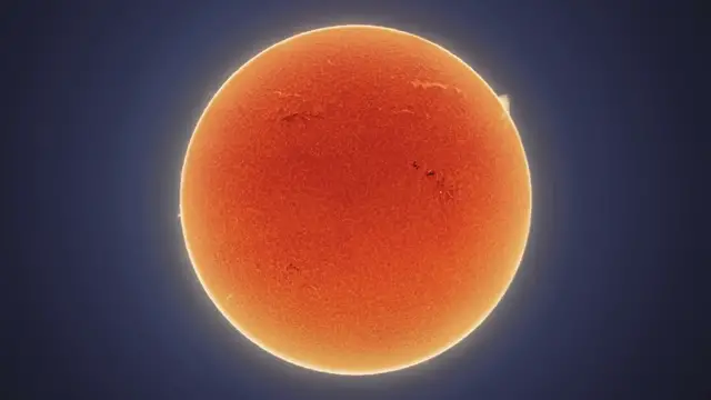 Video thumbnail for Stunning photo captures the ISS passing in front of the Sun