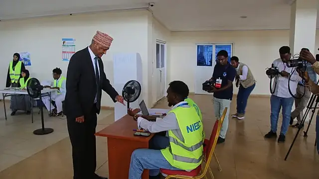 Video thumbnail for Somalia announces parliamentary and presidential elections for 2027