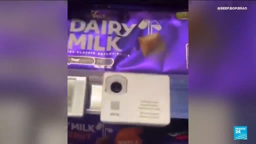 Video thumbnail for In the UK, thieves travel around the country to raid chocolate shelves