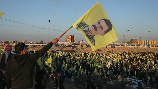 Video thumbnail for PKK disbands, potentially ending decades of conflict in Turkiye