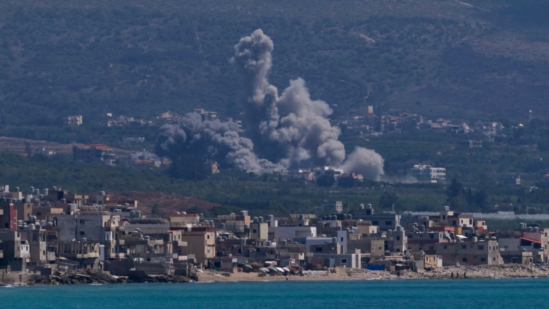 Video thumbnail for Israeli strikes hit Tyre as ground assault reshapes southern Lebanon