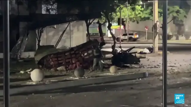 Video thumbnail for Colombia police station bombed wounding 14 people