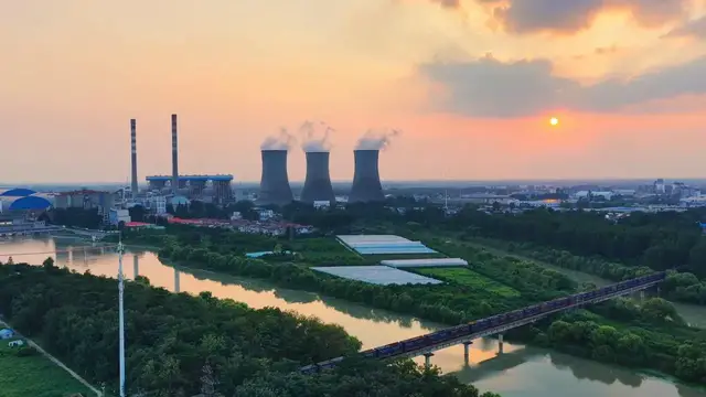 Video thumbnail for China: Huaneng Thermal Power Plant.