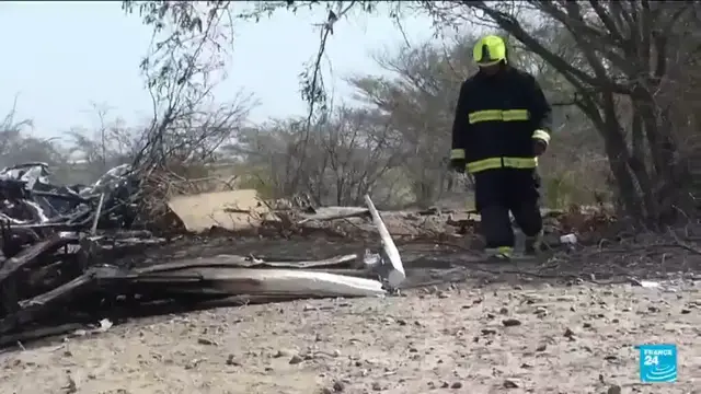 Video thumbnail for Peru: Tourist plane crashes killing all 13 people aboard