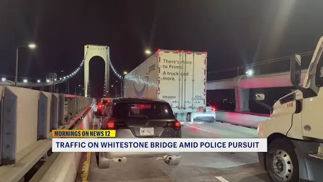 Video thumbnail for Police pursuit snarls traffic on Whitestone Bridge