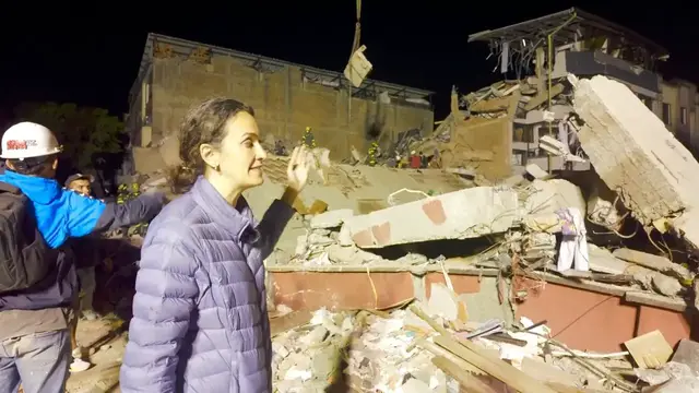 Video thumbnail for Colombia: Rescue teams race to reach survivors after quake strikes Pereira.